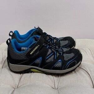 MERRELL Unisex Child Trail Chaser Hiking Sneaker - Size 2